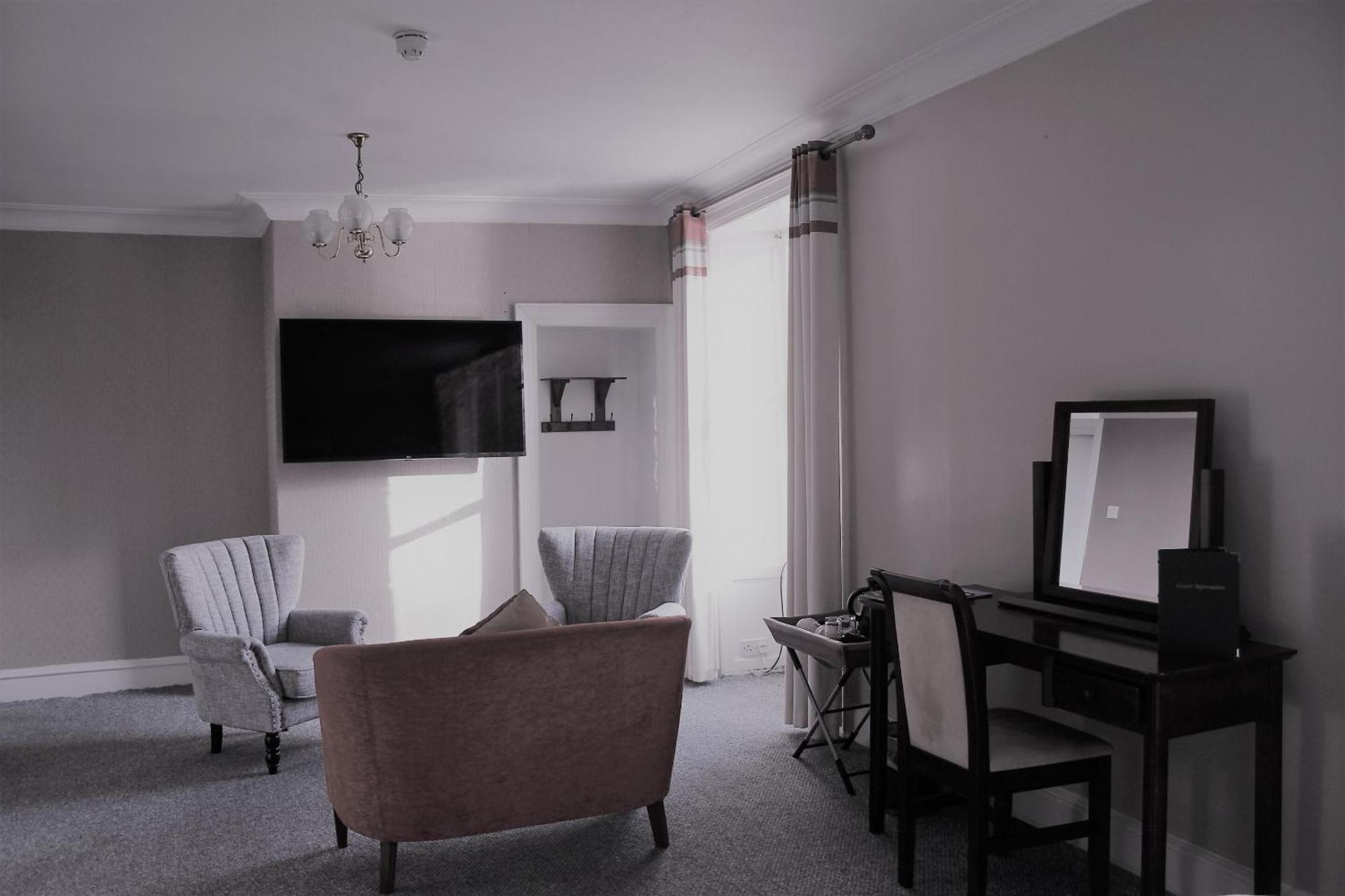 The Kirkcudbright Bay Hotel Bagian luar foto